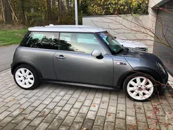 Grau Gebraucht 2002 Mini Cooper S Kleinwagen | 4.900 € (Fairer Preis)