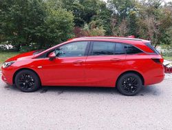 Rot Gebraucht 2017 Opel Astra Business Kombi | 7.500 € (Etwas zu teuer)