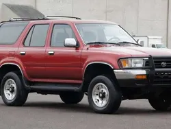 Rot Gebraucht 1995 Toyota 4 Runner SUV | 16.700 €