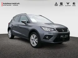 "pirineos" grau Gebraucht 2017 Seat Arona Style SUV | 12.980 € (Fairer Preis)