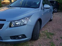 Blau Gebraucht 2010 Chevrolet Cruze LS Limousine | 3.600 €