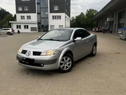 Silber Gebraucht 2005 Renault Mégane Cabriolet Cabrio | 2.350 € (Fairer Preis)