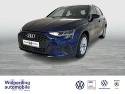Navarrablau Gebraucht 2022 Audi A3 Sportback Ambiente Limousine | 23.900 € (Fairer Preis)