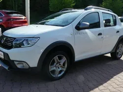 Weiß Gebraucht 2019 Dacia Sandero Stepway Kleinwagen | 9.990 € (Teuer)