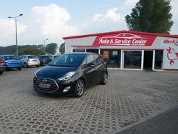 Schwarz Gebraucht 2016 Hyundai ix20 Passion Van / Kleinbus | 9.980 € (Guter Preis)