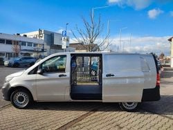 Silber Gebraucht 2021 Mercedes Vito Van | 27.900 € (Guter Preis)