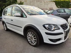 Weiß Gebraucht 2007 VW Touran Cross Van / Kleinbus | 2.690 € (Superpreis)