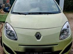 Gelb Gebraucht 2009 Renault Twingo R.S. Kleinwagen | 1.750 €