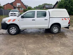 Schneeweiss Gebraucht 2013 Toyota HiLux Abholung | 16.660 € (Guter Preis)