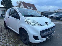 Weiß Gebraucht 2009 Peugeot 107 Kleinwagen | 1.990 € (Fairer Preis)