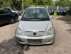 Grau Gebraucht 2002 Mercedes A140 Elegance Limousine | 2.350 € (Teuer)