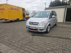Silber Gebraucht 2005 Opel Meriva Van / Kleinbus | 3.390 € (Teuer)