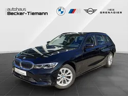 Saphirschwarz Gebraucht 2022 BMW 318 Efficient Dynamics Kombi | 28.407 € (Fairer Preis)
