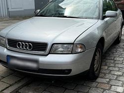 Silber Gebraucht 1998 Audi A4 Limousine | 1.399 € (Guter Preis)