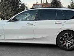 Weiß Gebraucht 2020 BMW 320 Kombi | 23.500 € (Guter Preis)