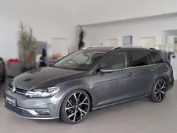 Indiumgrau Gebraucht 2019 VW Golf VII Highline Kombi | 20.450 € (Fairer Preis)