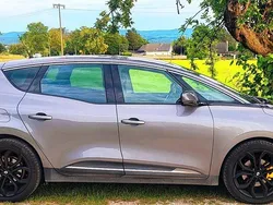 Grau Gebraucht 2018 Renault Scénic IV Intens Van / Kleinbus | 15.000 € (Fairer Preis)