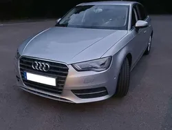 Silber Gebraucht 2015 Audi A3 Sportback Ambiente Kombi | 15.499 € (Guter Preis)
