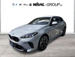 Grau Neu 2025 BMW 120 M Sport Kleinwagen | 42.490 € (Etwas zu teuer)