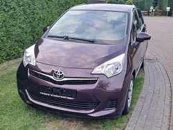 Violet Gebraucht 2013 Toyota Verso-S Van / Kleinbus | 5.999 € (Guter Preis)