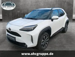 Schneeweiß Gebraucht 2024 Toyota Yaris Hybrid Plus | 24.990 € (Superpreis)