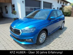 Blau Neu 2025 Skoda Fabia Selection Limousine | 20.990 € (Guter Preis)