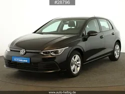 Schwarz Gebraucht 2022 VW Golf VIII Life Limousine | 18.990 € (Guter Preis)