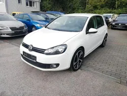 Weiß Gebraucht 2009 VW Golf VI Trendline Limousine | 5.490 € (Guter Preis)