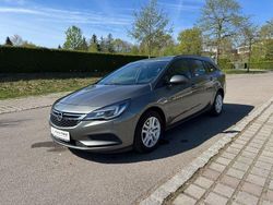 Grau Gebraucht 2017 Opel Astra Business Kombi | 4.890 € (Fairer Preis)