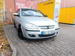 Grün Gebraucht 2006 Opel Corsa Kleinwagen | 1.750 € (Guter Preis)