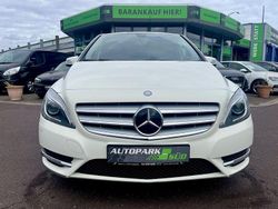 Weiß Gebraucht 2012 Mercedes B180 Van / Kleinbus | 8.990 € (Fairer Preis)