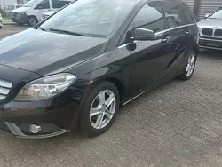 Schwarz Gebraucht 2012 Mercedes B180 Van / Kleinbus | 7.750 € (Fairer Preis)