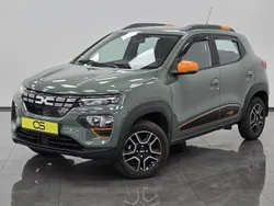 Grün Gebraucht 2022 Dacia Spring Essentiel Kleinwagen | 10.950 € (Fairer Preis)