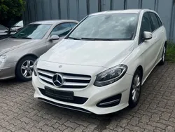 Weiß Gebraucht 2018 Mercedes B200 Van / Kleinbus | 6.490 € (Fairer Preis)