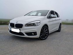 Weiß Gebraucht 2016 BMW 218 Active Tourer Advantage Van / Kleinbus | 11.900 € (Fairer Preis)