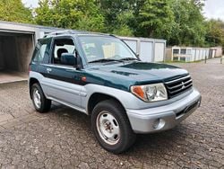Grün Gebraucht 2006 Mitsubishi Montero SUV | 8.000 €