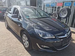 Schwarz Gebraucht 2016 Opel Astra Exklusiv Kombi | 5.999 € (Fairer Preis)