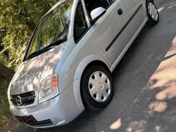 Silber Gebraucht 2003 Opel Meriva Van / Kleinbus | 2.399 € (Etwas zu teuer)