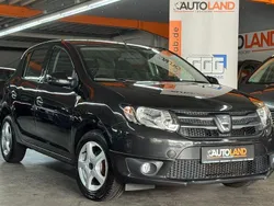 Schwarz Gebraucht 2013 Dacia Sandero Lauréate Kleinwagen | 3.799 € (Fairer Preis)