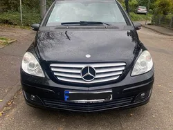 Schwarz Gebraucht 2005 Mercedes B200 Van / Kleinbus | 3.600 € (Fairer Preis)