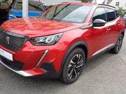 Rot Gebraucht 2023 Peugeot 2008 Allure SUV | 17.990 € (Fairer Preis)