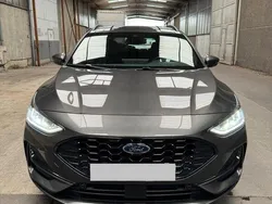 Grau Gebraucht 2024 Ford Focus ST-Line X Kombi | 22.950 € (Superpreis)