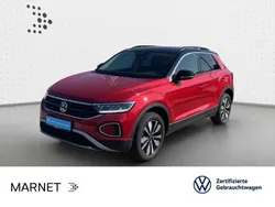 Kings red metallic/schwarz Gebraucht 2024 VW T-Roc Goal SUV | 31.690 € (Fairer Preis)