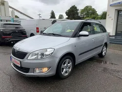 Silber Gebraucht 2011 Skoda Fabia Elegance Kombi | 3.650 € (Guter Preis)