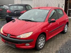 Rot Gebraucht 2004 Peugeot 206 Filou Limousine | 690 € (Guter Preis)