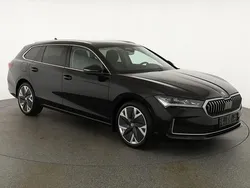 Onyx schwarz metallic (metallic) Gebraucht 2024 Skoda Superb Selection Kombi | 41.495 € (Guter Preis)