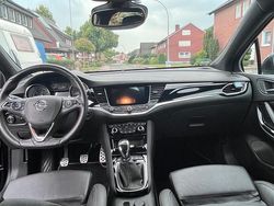Schwarz Gebraucht 2018 Opel Astra Kombi | 20.500 €
