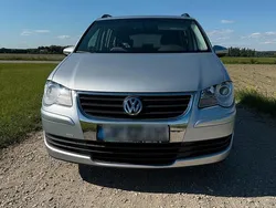 Silber Gebraucht 2010 VW Touran Trendline Van / Kleinbus | 7.250 € (Etwas zu teuer)