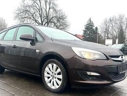 Braun Gebraucht 2013 Opel Astra Active Kombi | 5.999 € (Fairer Preis)