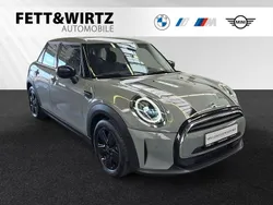 Moonwalk grey metallic Gebraucht 2022 Mini Cooper Kleinwagen | 21.590 € (Guter Preis)
